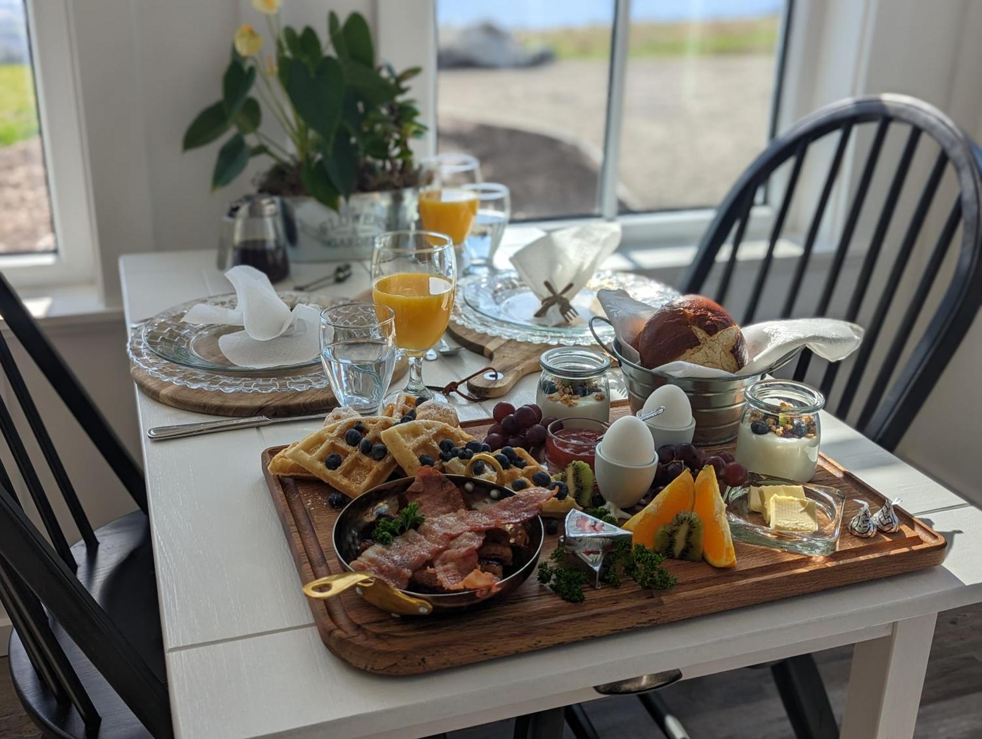 Autumn Lane B&B, Farmhouse Elegance & Stunning Lakeviews West Kelowna Kültér fotó